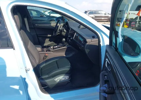 2024 Porsche Macan Gts z USA, uszkodzony, nr VIN WP1AF2A51RLB56857